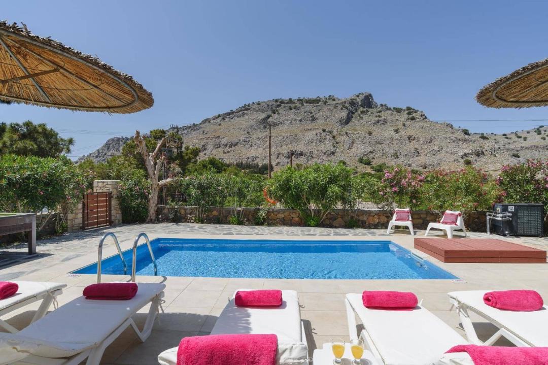 Photo of Others in Pefkos
