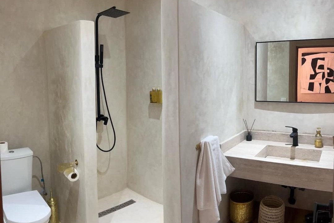 Photo of Bathroom in Majorelle