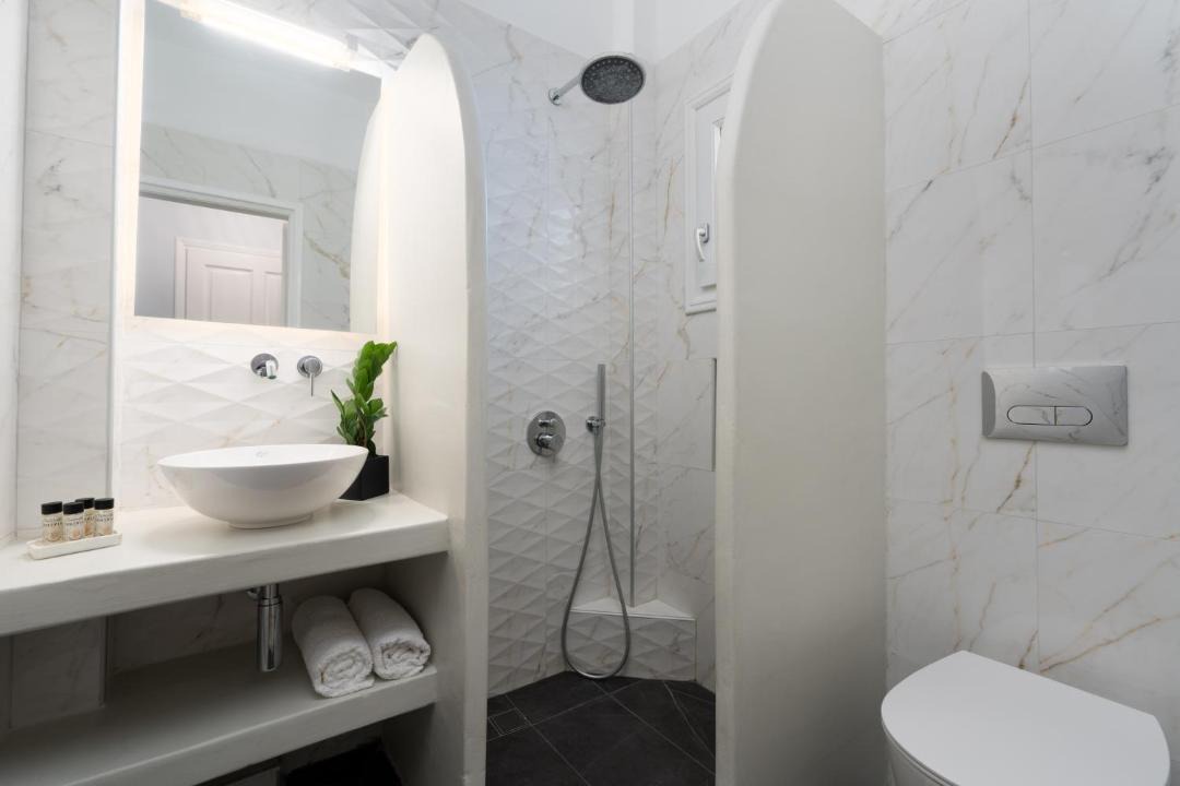 Photo of Bathroom in Kamari