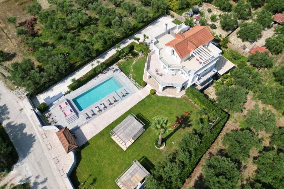 Photo of Others in Neromilos