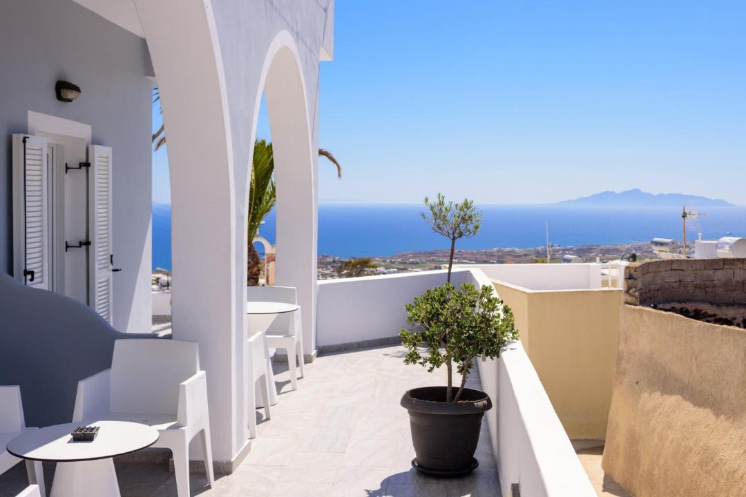Photo of Others in Fira