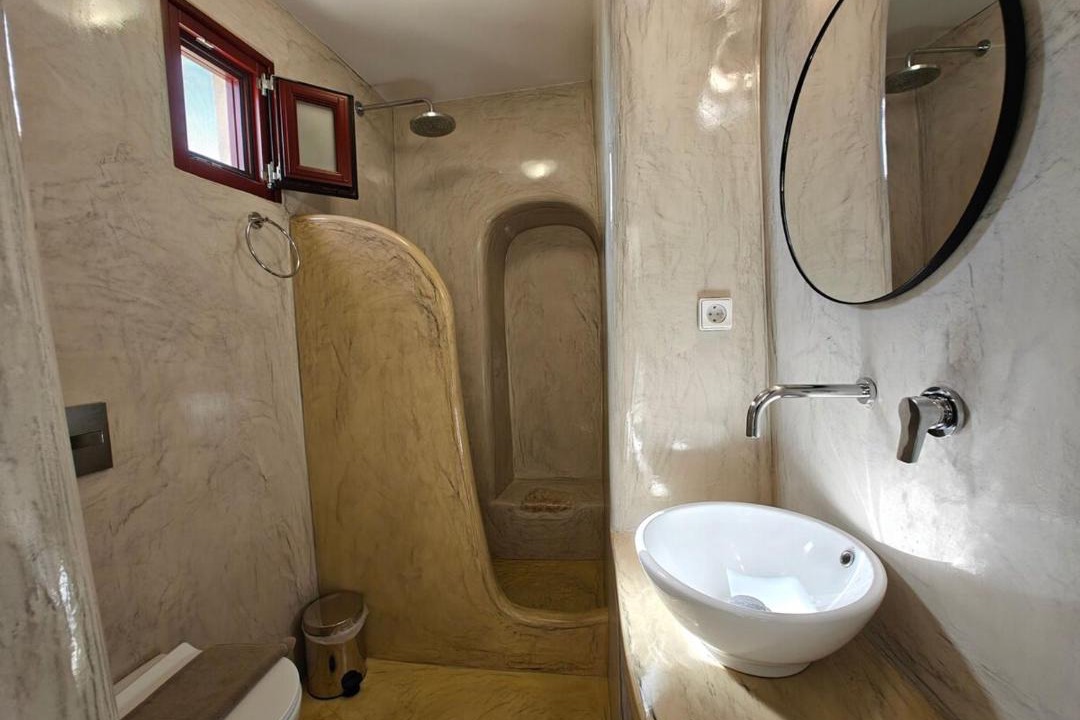 Photo of Bathroom in Emporio