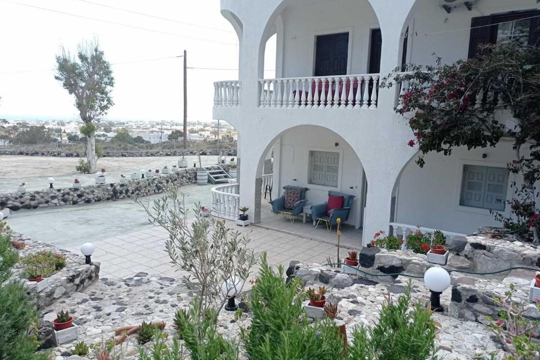 Photo of Others in Perissa