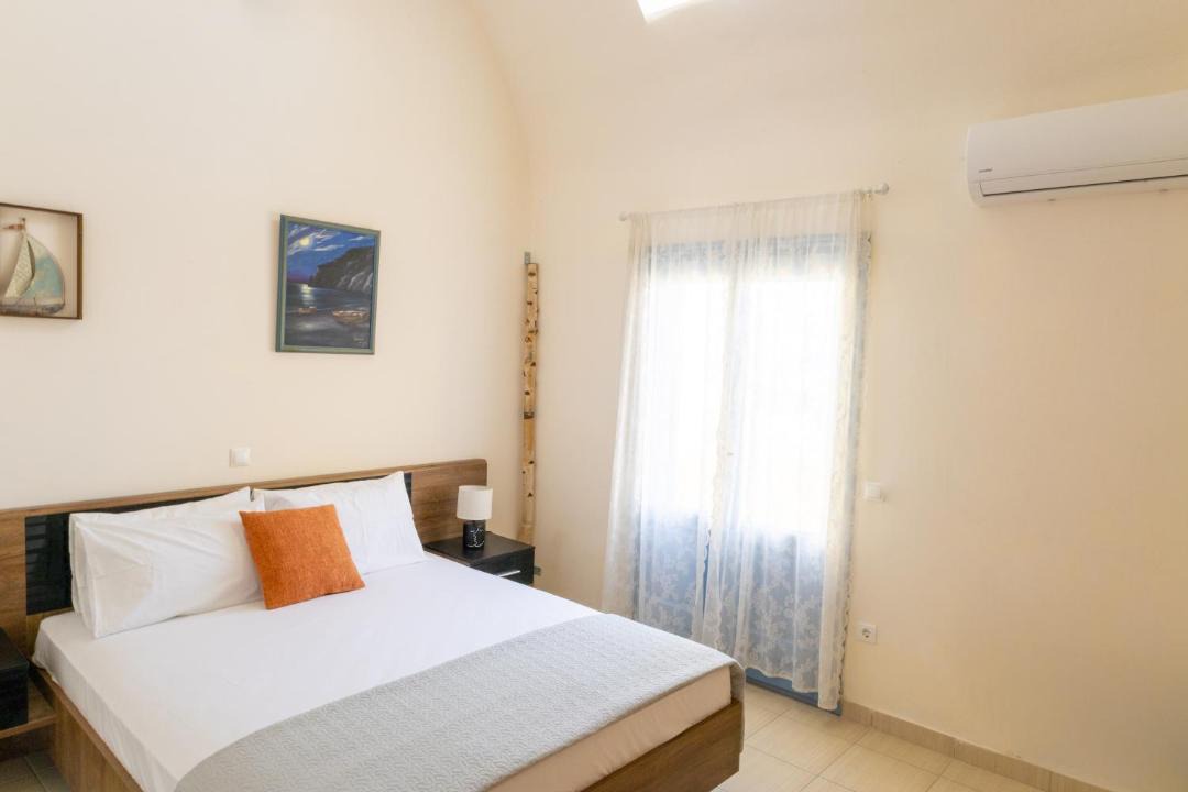 Photo of Bedroom in Kamari