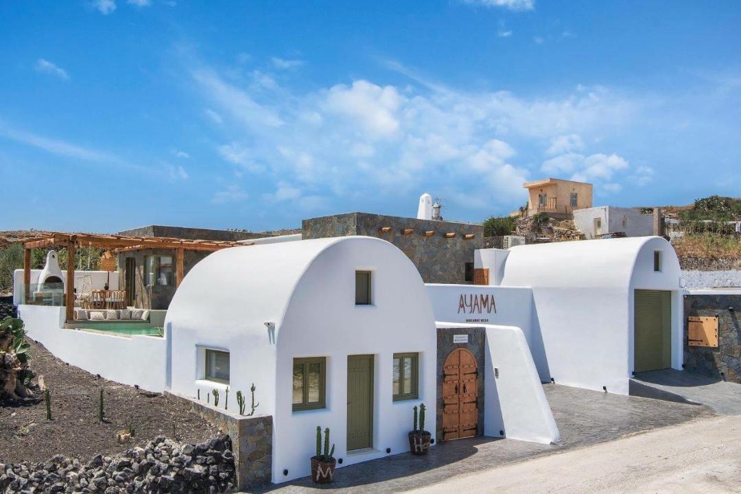 Photo of Others in Fira