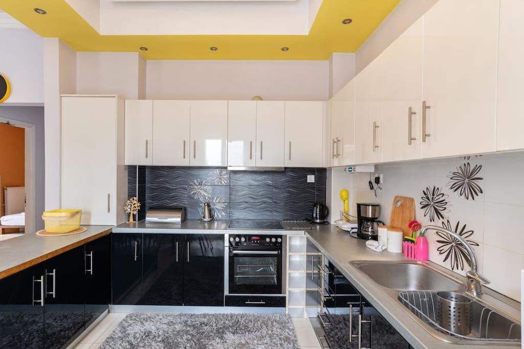 Photo of Kitchen in Peiraiki
