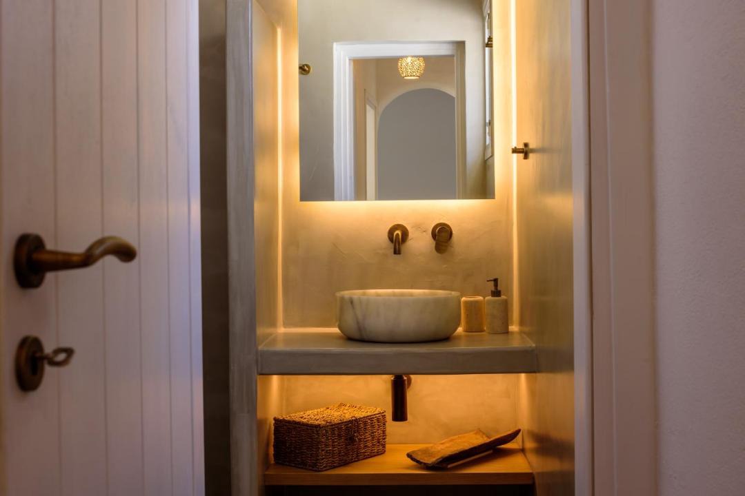 Photo of Bathroom in Exo Gialos