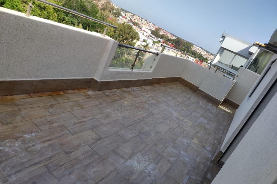 Photo of Patio Balcony in La Ville Haute