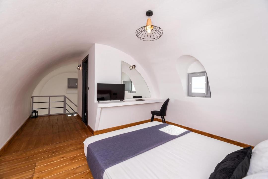 Photo of Bedroom in Perissa