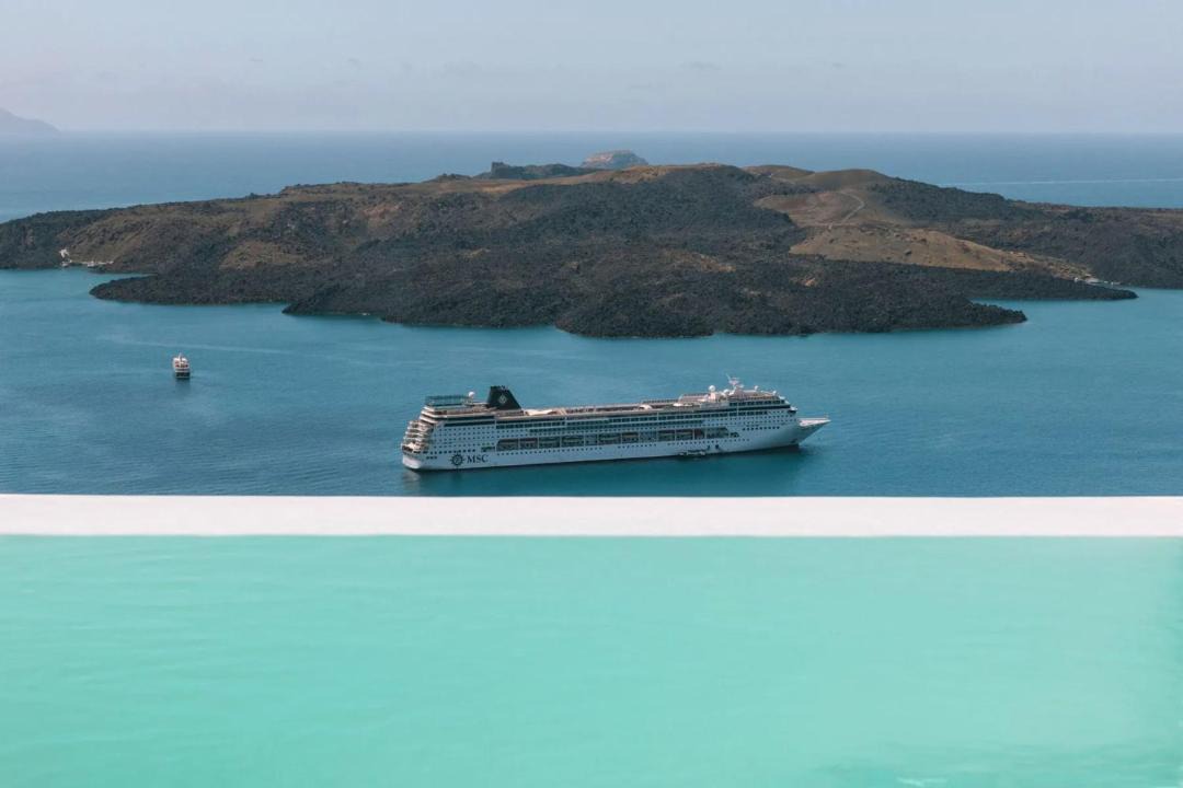 Photo of Others in Fira