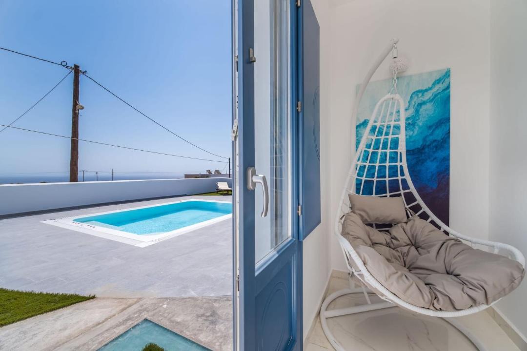 Photo of Patio Balcony in Karterados