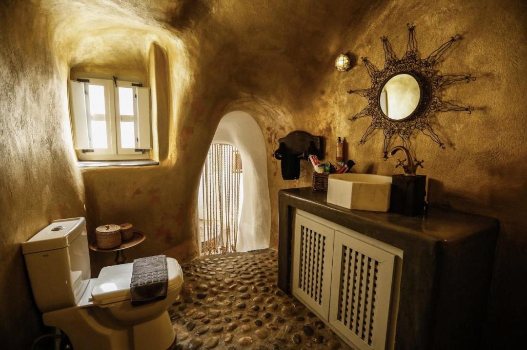 Photo of Bathroom in Emporio