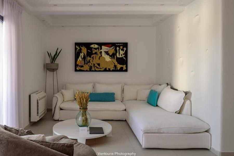 Photo of Livingroom in Exo Gialos