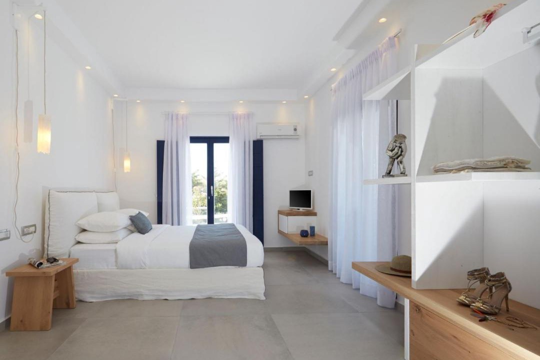Photo of Bedroom in Exo Gialos