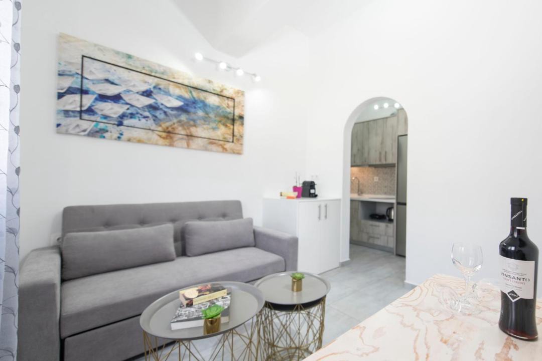 Photo of Livingroom in Emporio