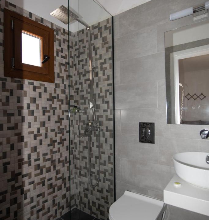 Photo of Bathroom in Kamari