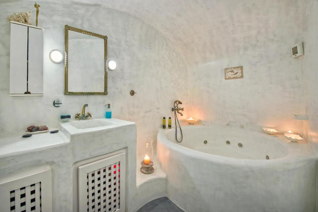 Photo of Bathroom in Exo Gonia