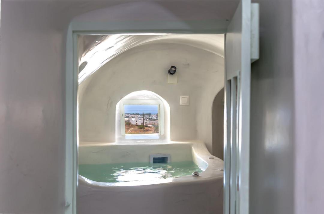 Photo of Bathroom in Emporio
