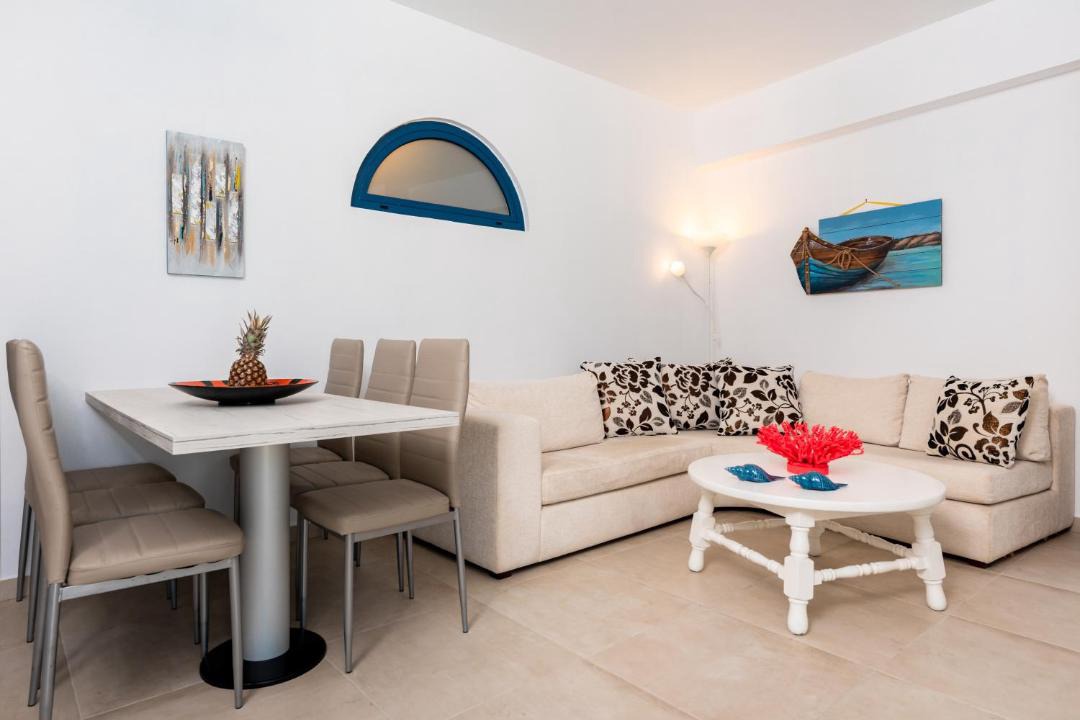 Photo of Livingroom in Karterados