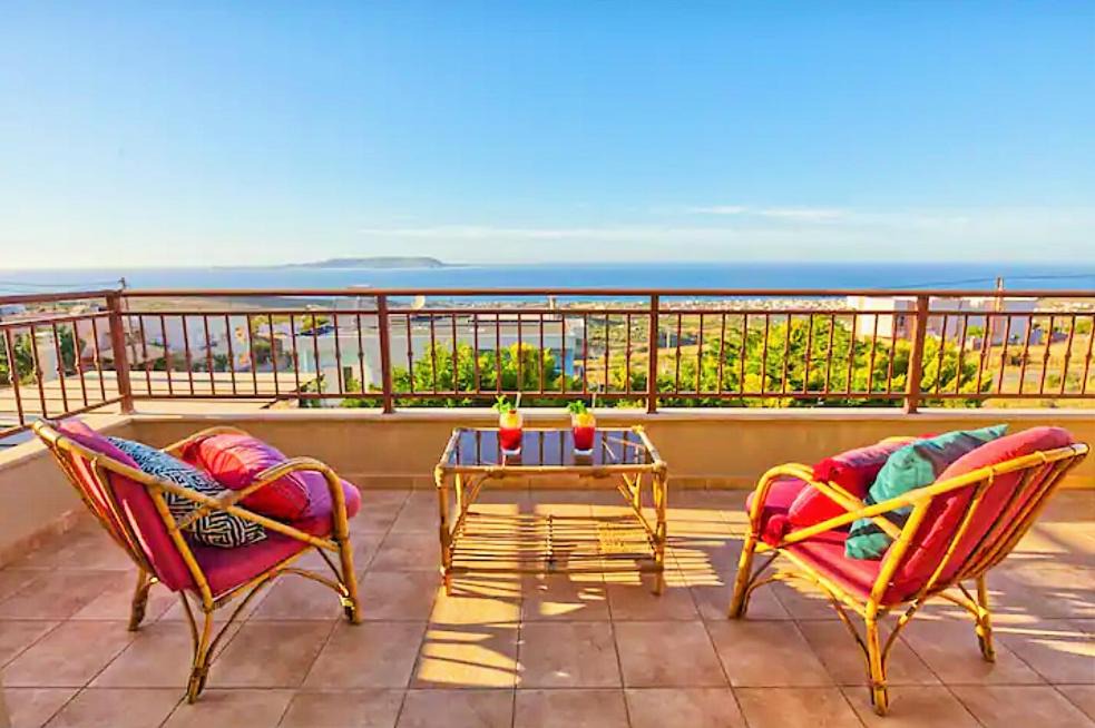 Photo of Patio Balcony in Vathianos Kampos
