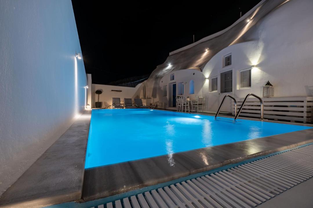 Photo of Others in Fira