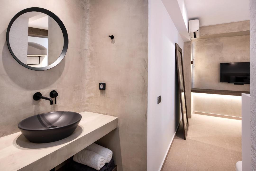Photo of Bathroom in Exo Gonia