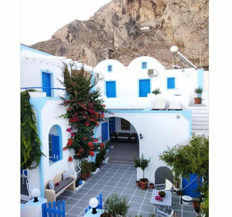 Photo of Others in Perissa