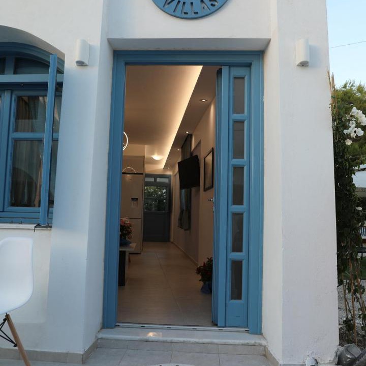 Photo of Others in Perissa
