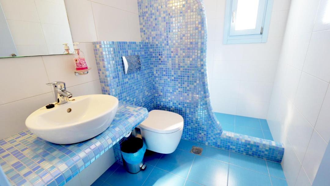 Photo of Bathroom in Karterados