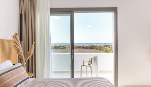 Adjoining Sea View Suites, 4 Bedroom, 2 Private Pools