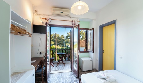 Classic Single Room, 1 Large Twin Bed