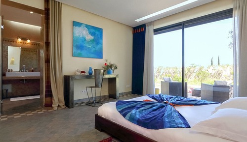 Standard Double Room (Hibiscus)