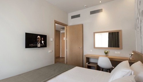 Suite, Sea View