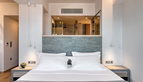 Deluxe Triple Room, City View