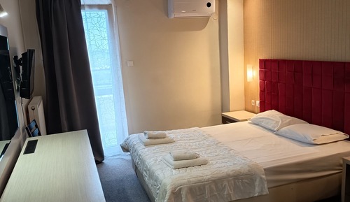 Single Room, Garden View