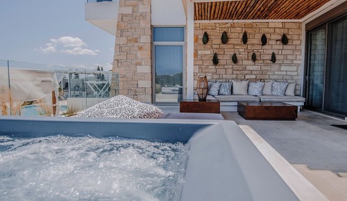 Superior Suite, Partial Sea View