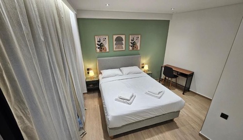 Studio, 1 Queen Bed, Balcony