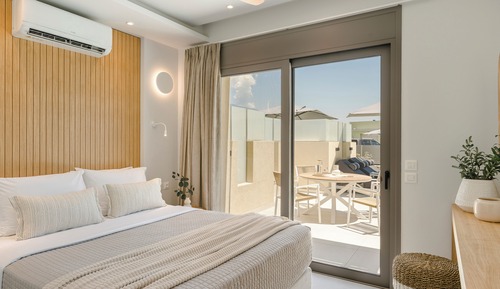 Junior Suite, Balcony, Pool View