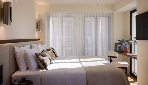 Comfort Room with City View