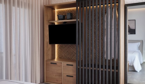 Signature Suite Heated Jetted Tub Sea View