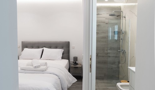 House, 2 Bedrooms, Patio, City View