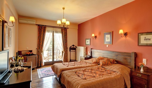 Basic Double or Twin Room, Lake View