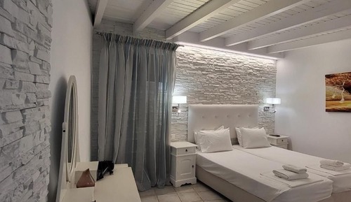 Classic Triple Room