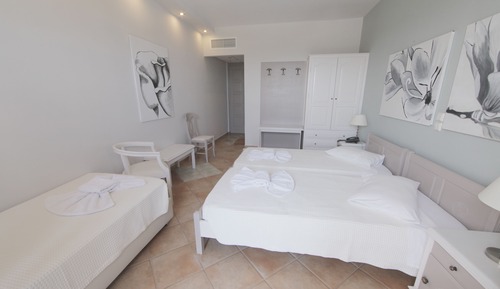 Aegean Triple Room with Balcony & Sea View