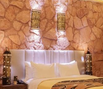 Deluxe Suite with Spa Bath