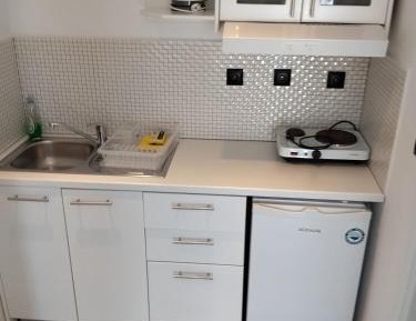 Studio (3 Adults)