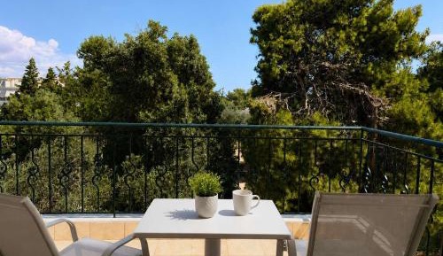 One-Bedroom Apartment with Balcony