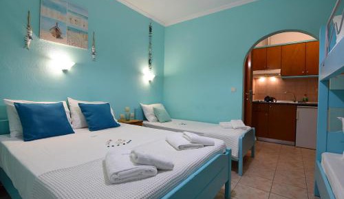 Quadruple Room with Terrace