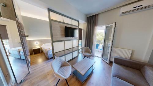 Junior Suite with Mountain View