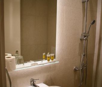 Standard Twin Room with Sea View